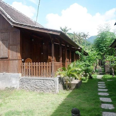Satria House Amed Hotell Eksteriør bilde