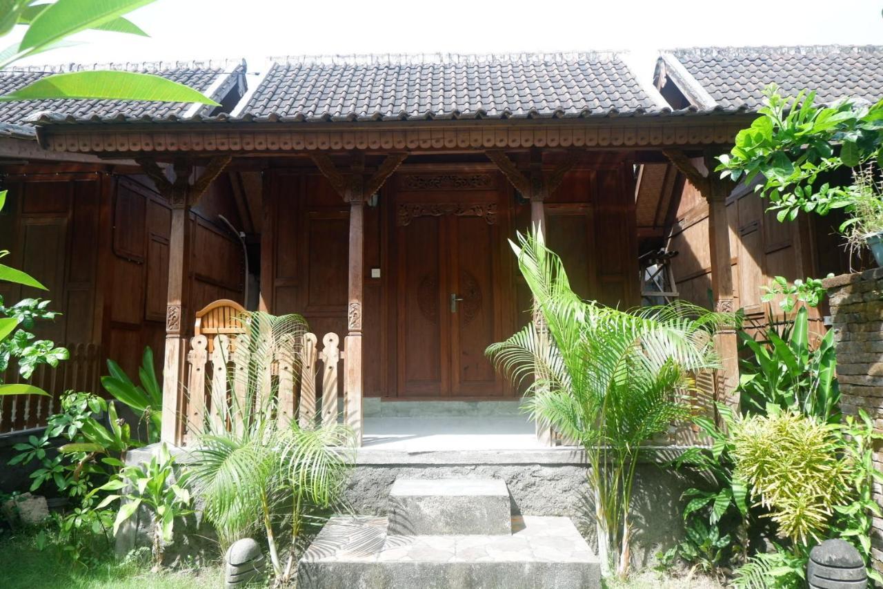 Satria House Amed Hotell Eksteriør bilde