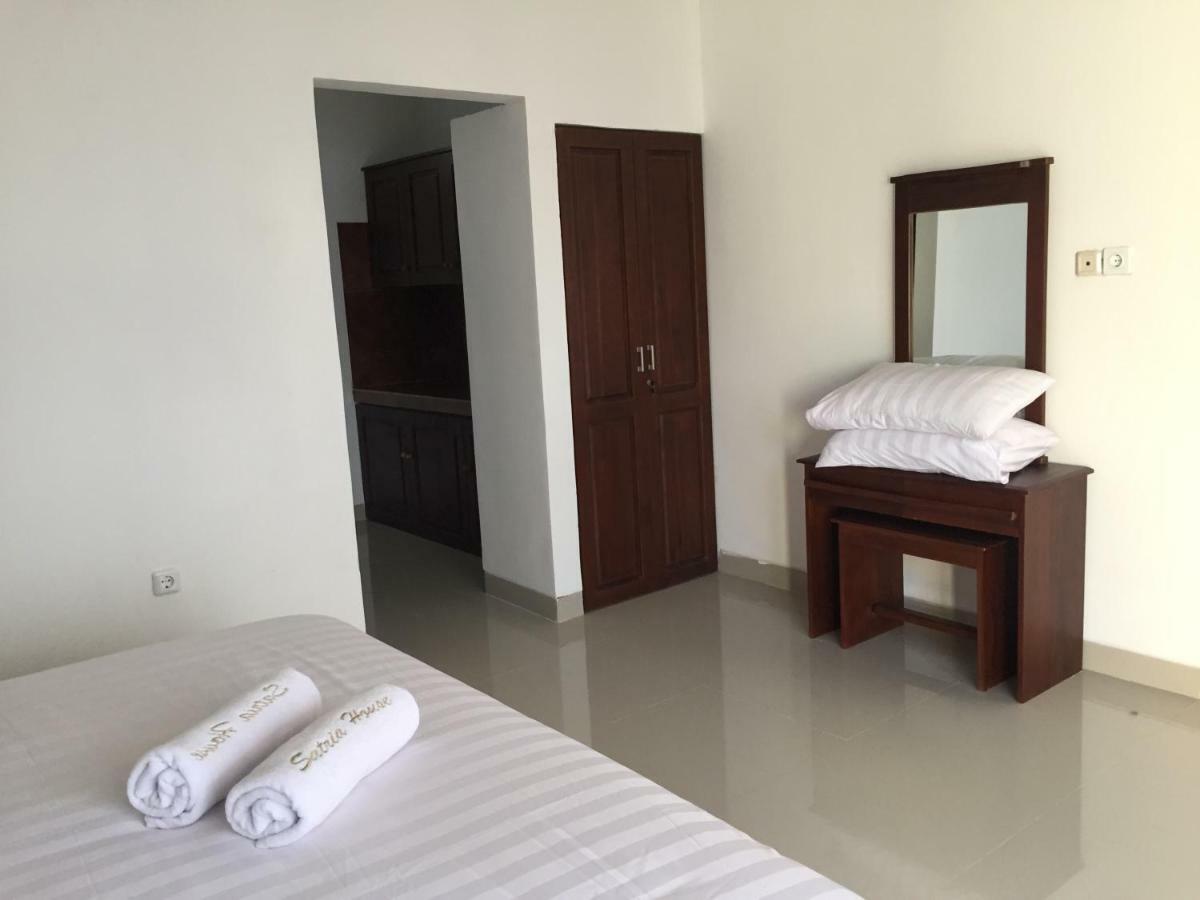 Satria House Amed Hotell Eksteriør bilde